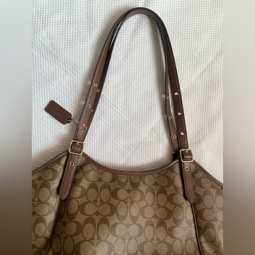 COACH Meadow Shoulder Bag Signature Canvas Khaki Saddle CM076 - Picture 16 of 16